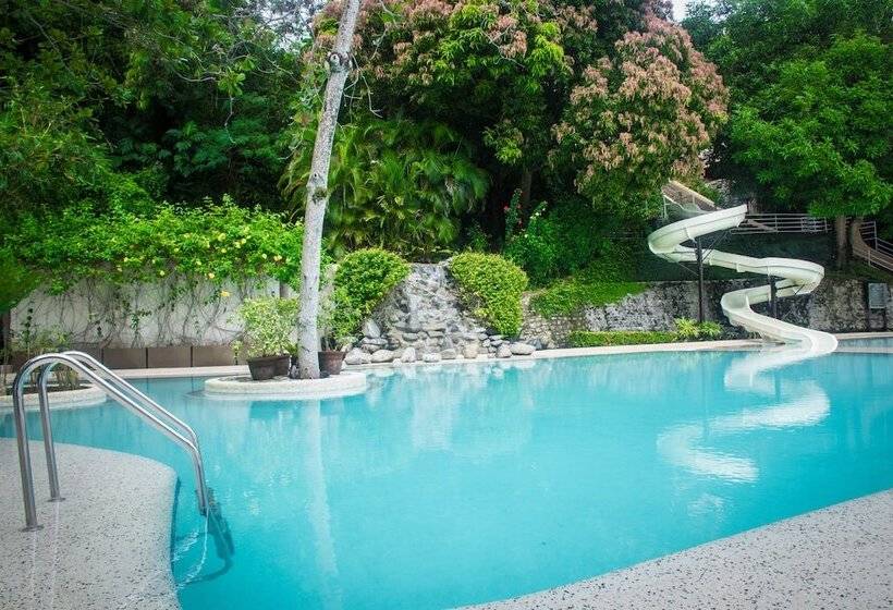 Hotel Almont Beach Resort