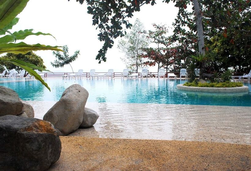 Hotel Almont Beach Resort