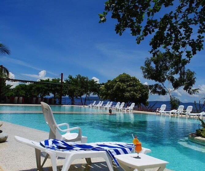 Hotel Almont Beach Resort