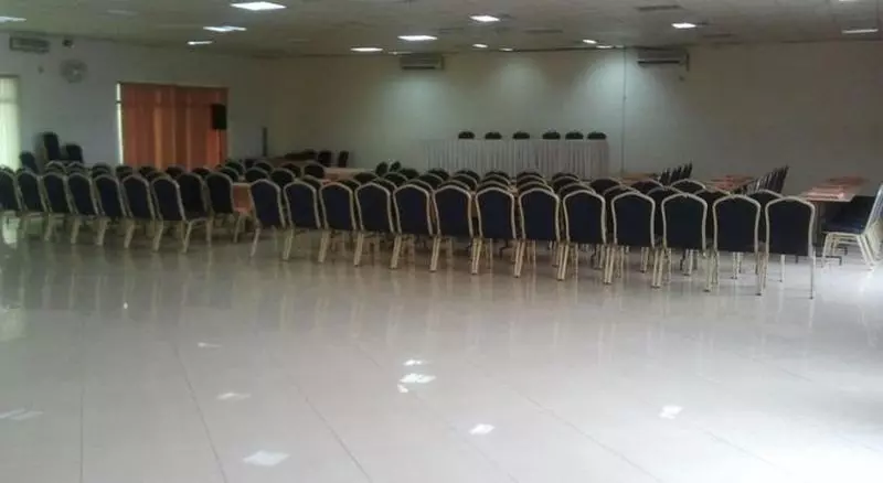 هتل Alpha Palace