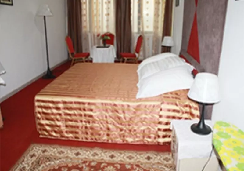 هتل Alpha Palace
