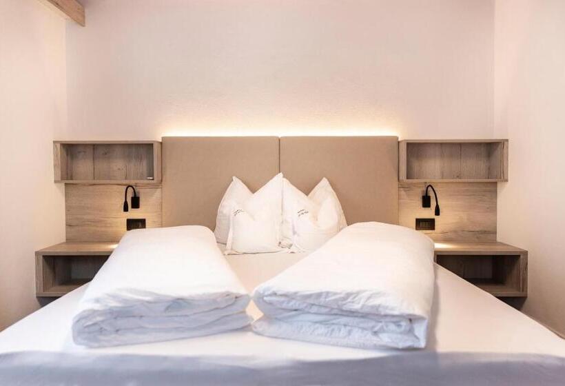 هتل Apartments & Garnì Pre Da Nai