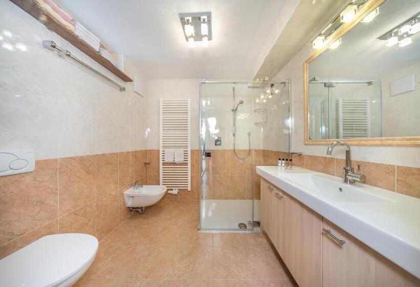 هتل Apartments & Garnì Pre Da Nai