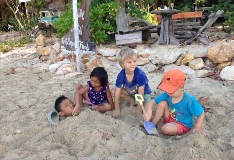 فندق Bonhomie Beach Cottages