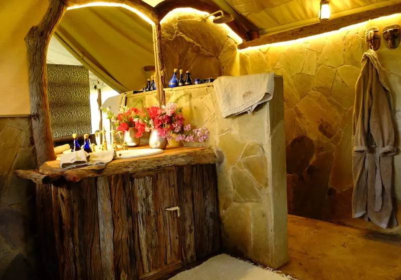 هتل Campi Ya Kanzi