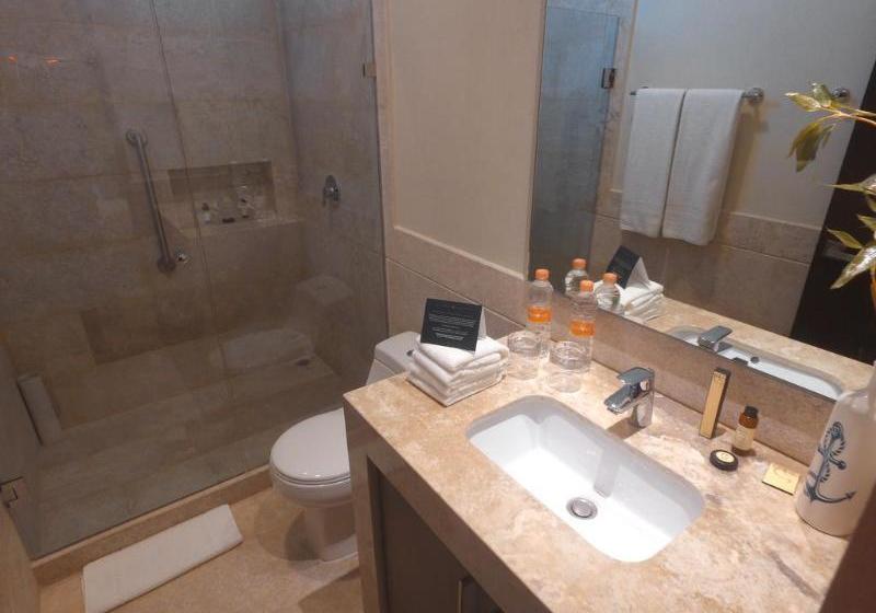 Szálloda Grand Marina Kinuh