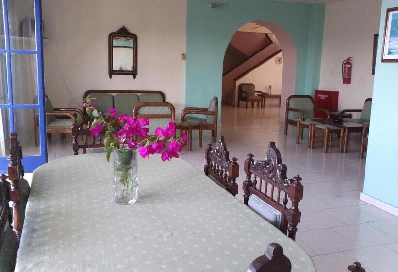 فندق Guest House Polyvotis