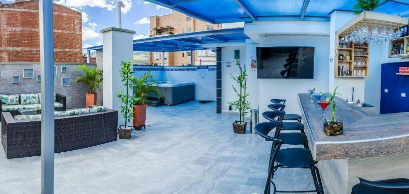 בית מלון כפרי Laureles Plaza