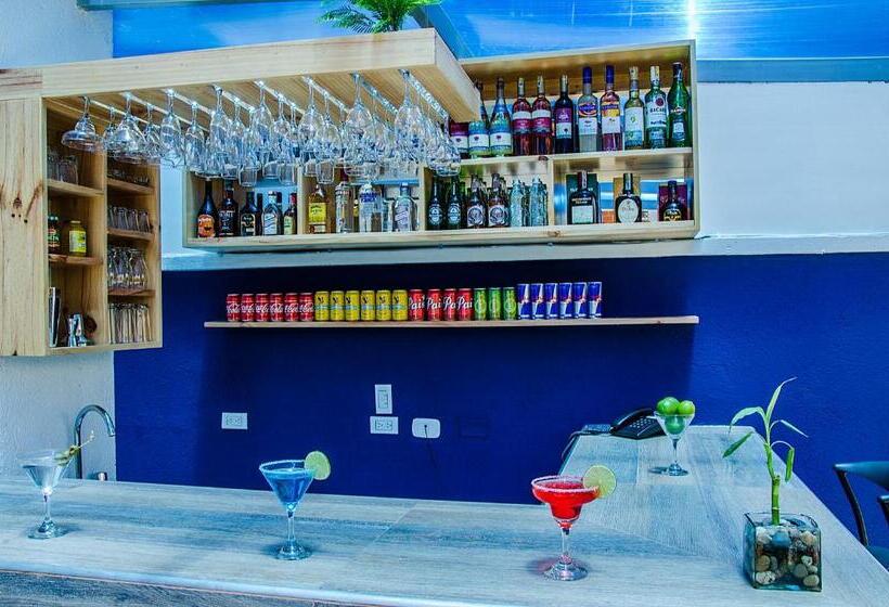 בית מלון כפרי Laureles Plaza