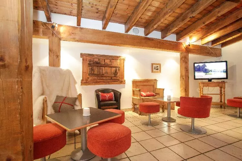 ホテル Odalys Chalet Alpina Aux Deux Alpes