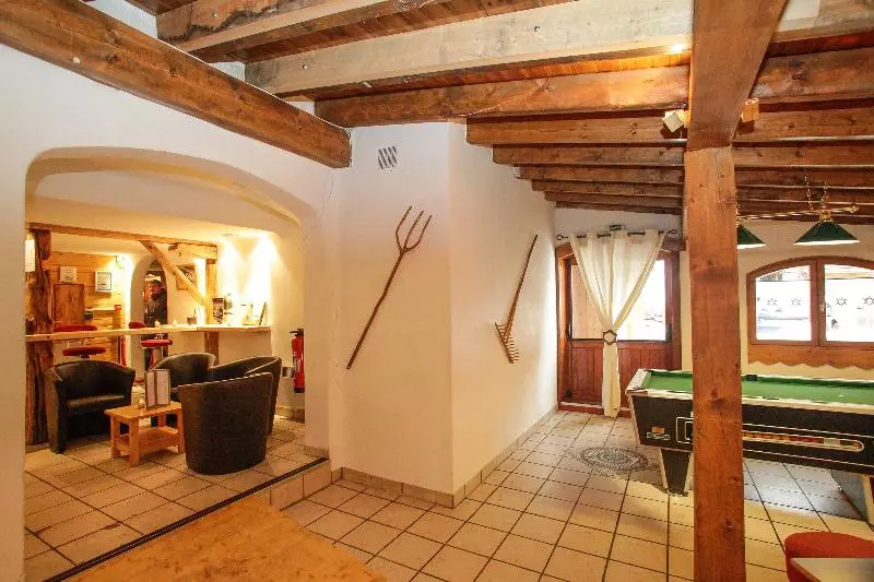 ホテル Odalys Chalet Alpina Aux Deux Alpes