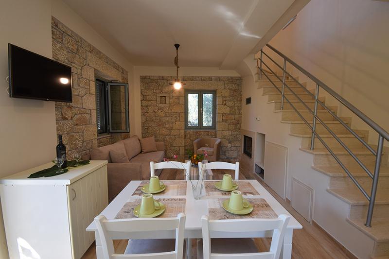 Kastro Traditional Villas