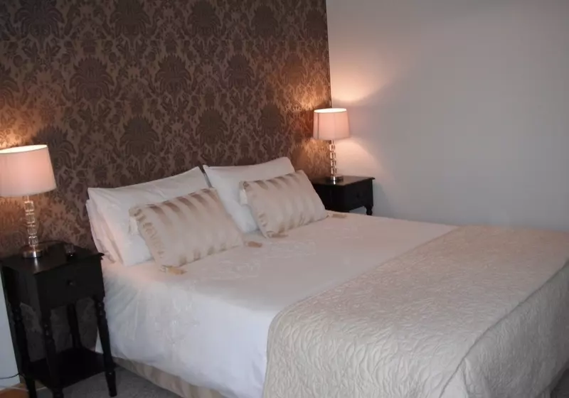 Aamiaismajoitus (B&B) Briar Lodge