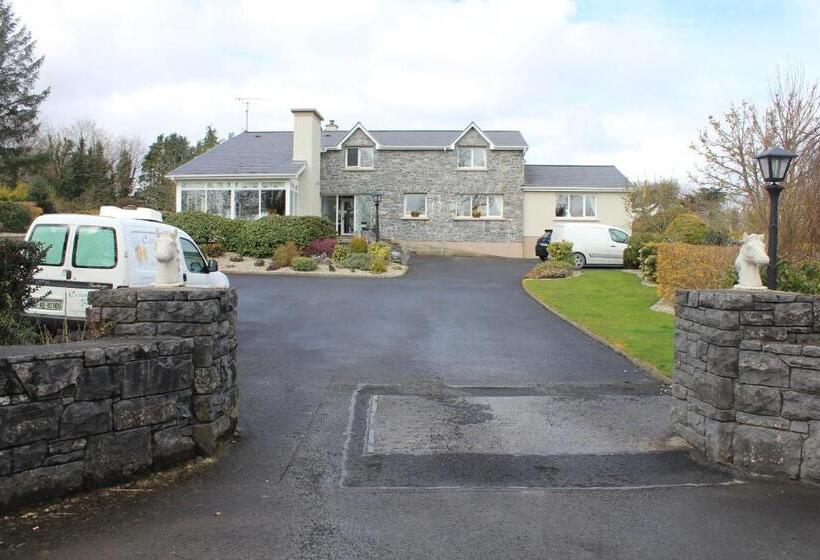 Carrowntober House B & B