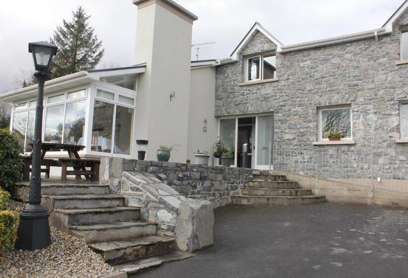 Carrowntober House B & B