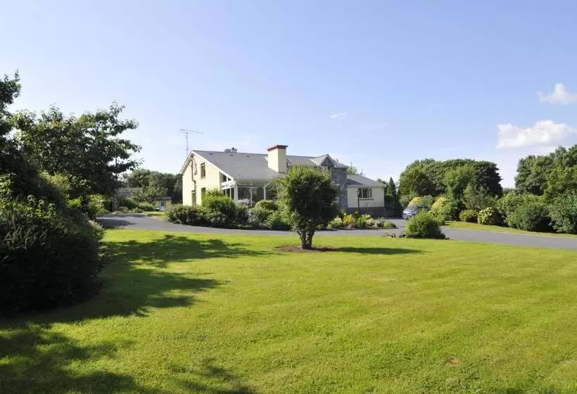 Carrowntober House B & B