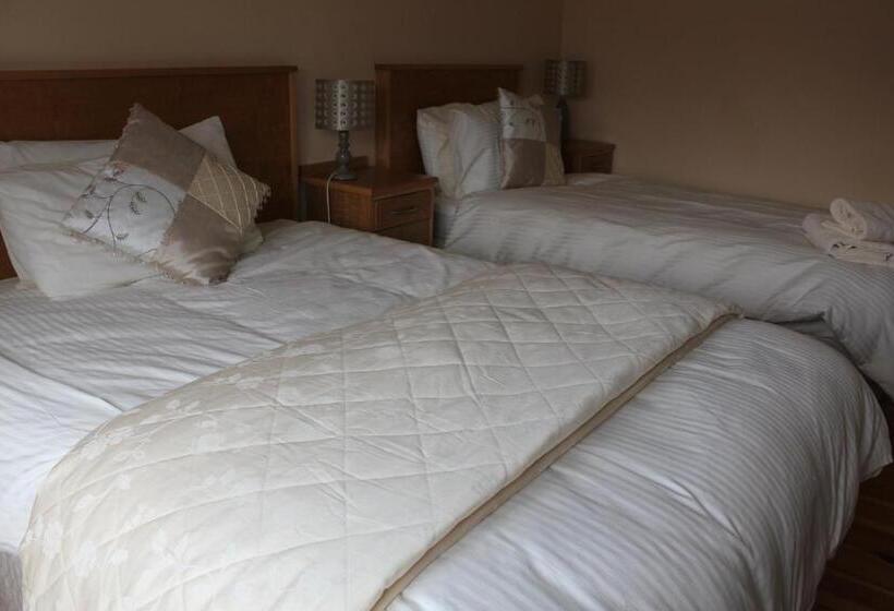 Carrowntober House B & B