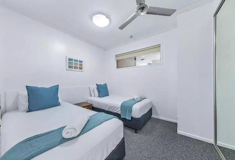 هتل Airlie Summit Apartments