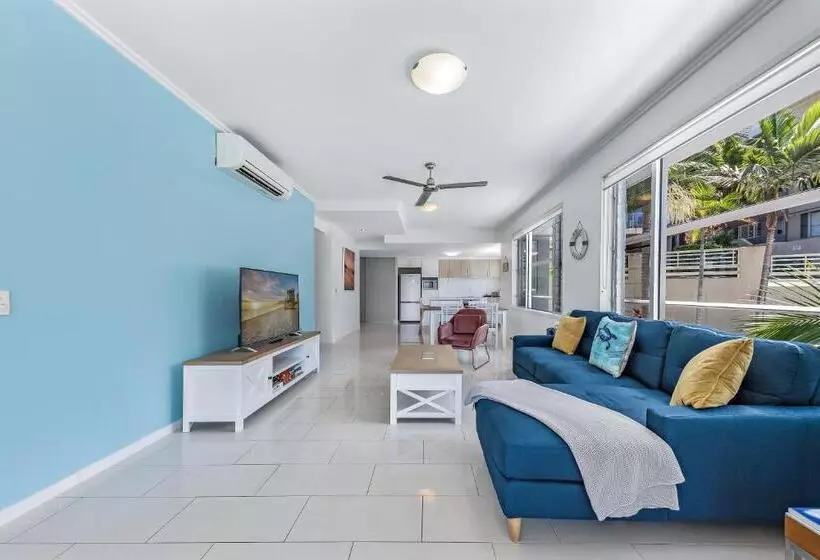 هتل Airlie Summit Apartments