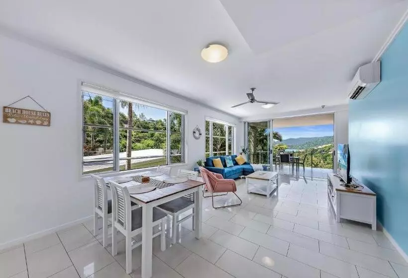 هتل Airlie Summit Apartments