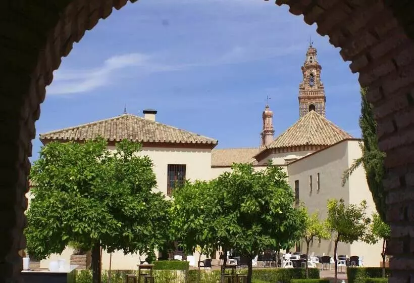 Hotelli Hospedería Convento De Santa Clara
