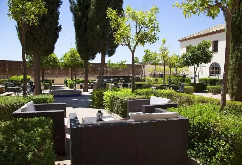 Hotelli Hospedería Convento De Santa Clara