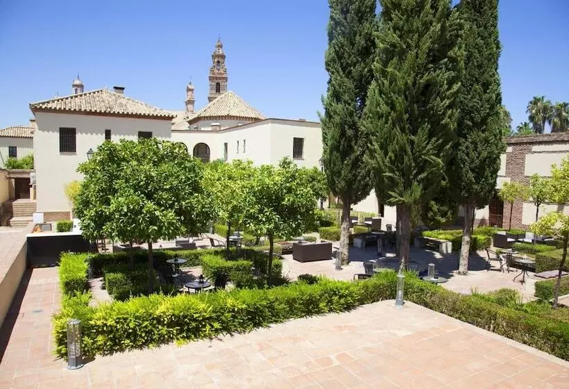 Hotelli Hospedería Convento De Santa Clara