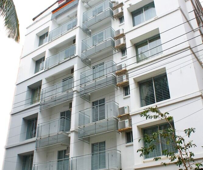 هتل Allegro Holiday Suites