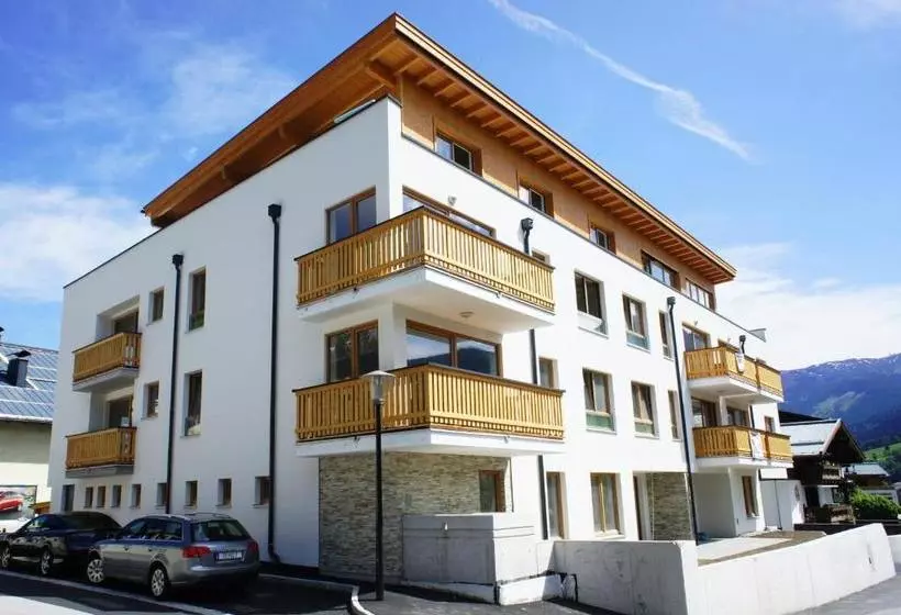 ホテル Alpenparks Residence Zell Am See
