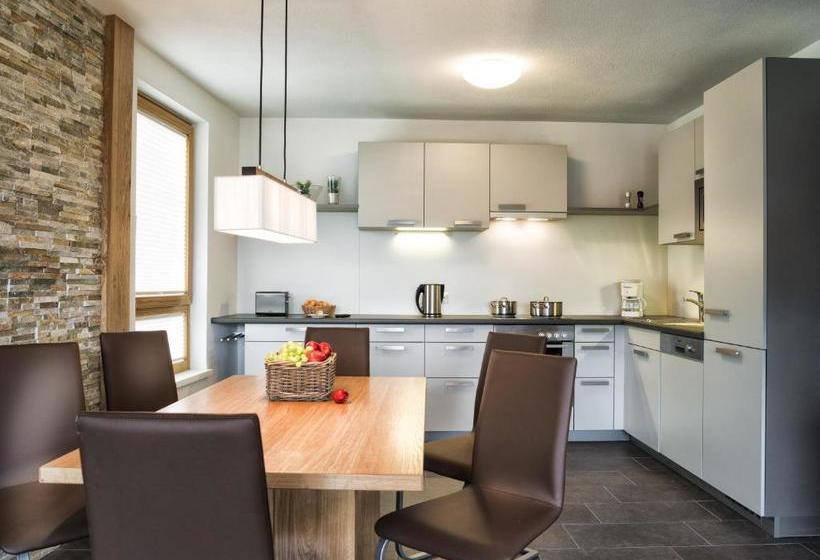 فندق Alpenparks Residence Zell Am See