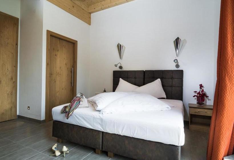 فندق Alpenparks Residence Zell Am See