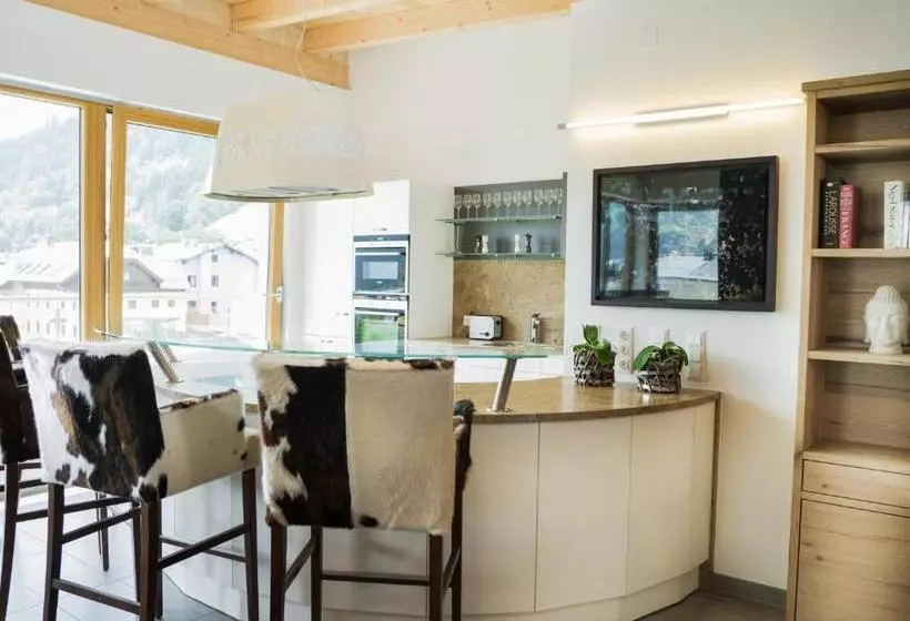 ホテル Alpenparks Residence Zell Am See
