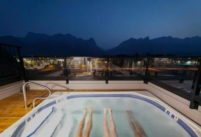 Hotelli Basecamp Resorts Canmore