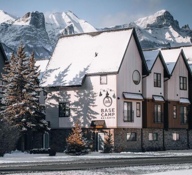Hotel Basecamp Resorts Canmore
