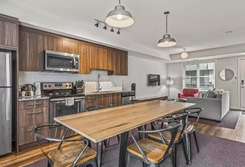 Hotelli Basecamp Resorts Canmore