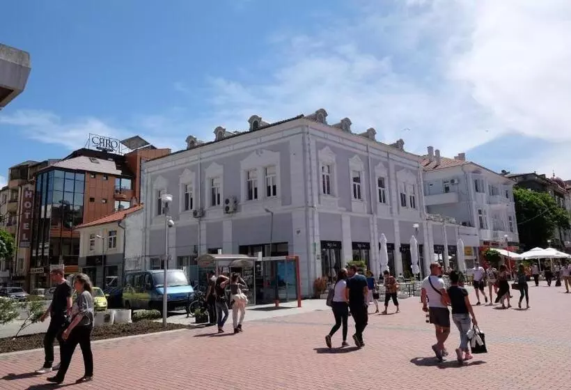 ホテル Caro Apartments & Rooms