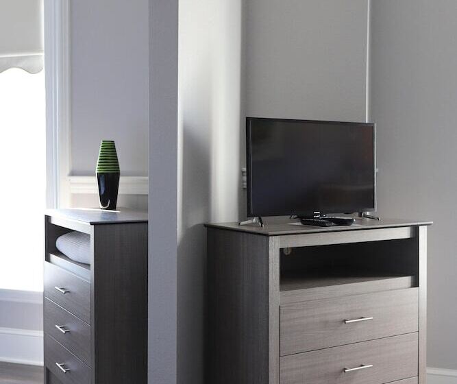 בית מלון כפרי Cornerstone Inn