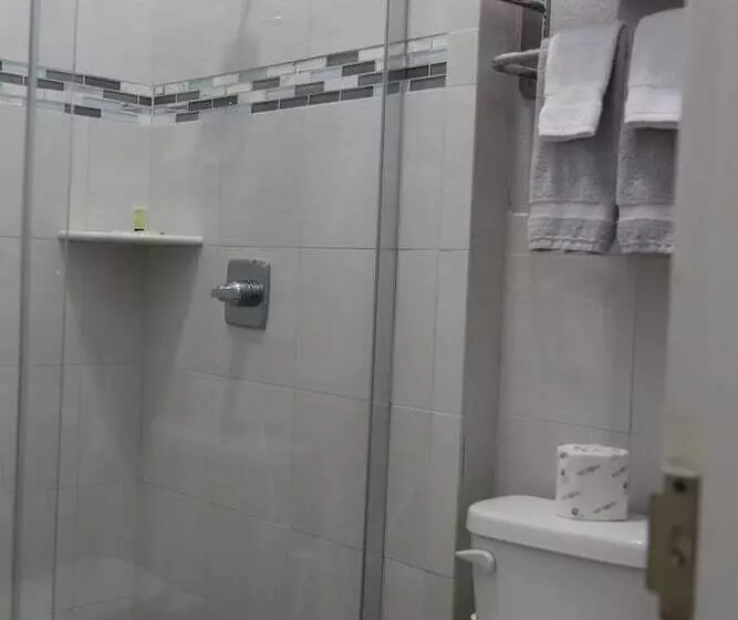 Hotelli Cornerstone Inn