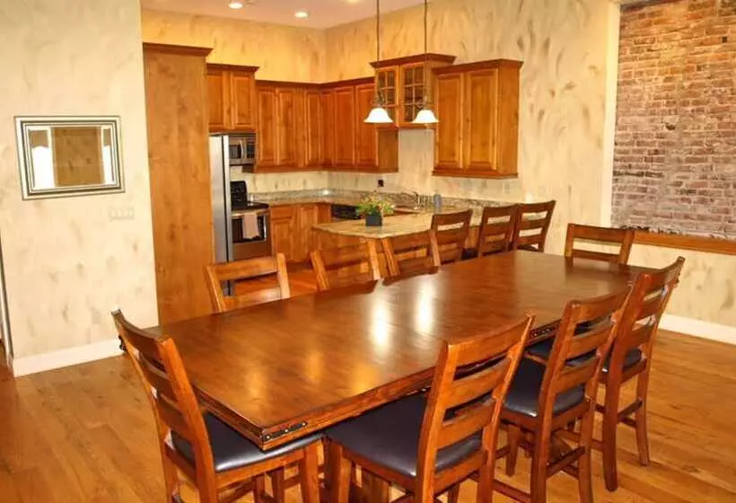 Hotelli Cornerstone Inn