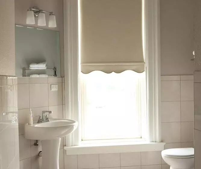 Hotelli Cornerstone Inn