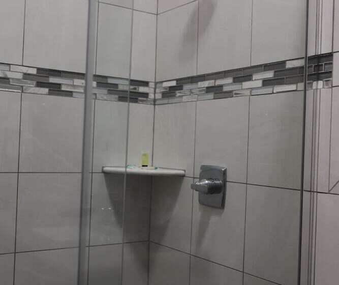 בית מלון כפרי Cornerstone Inn