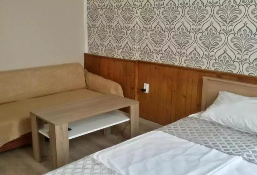 هتل Guest Rooms Filipopol