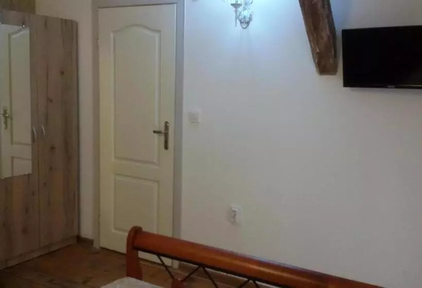 هتل Guest Rooms Filipopol