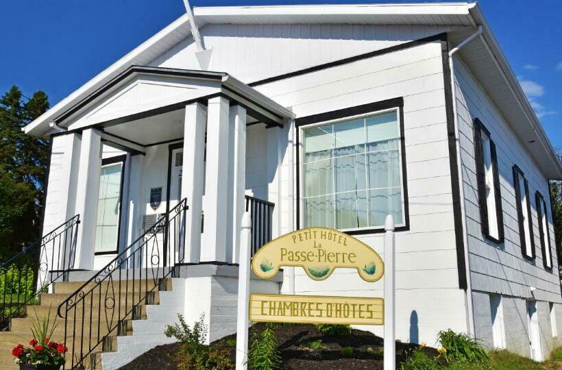 فندق La Galouine Auberge & Restaurant