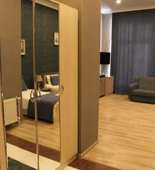 هتل Life Holiday Baku