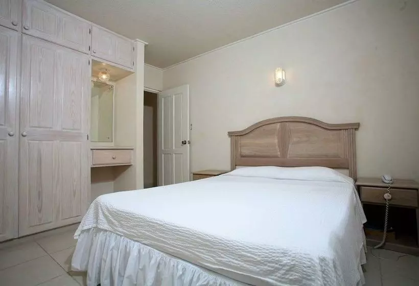 هتل Ocean Bliss Apartments