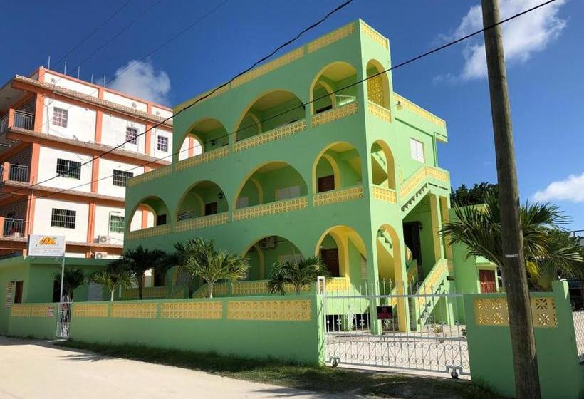 هتل Panchos Villas