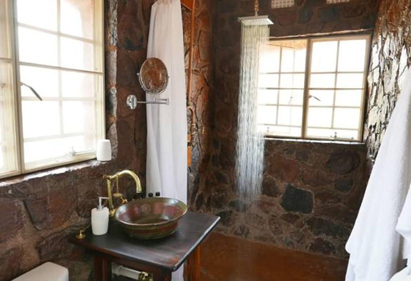 هتل Waterside Cottages