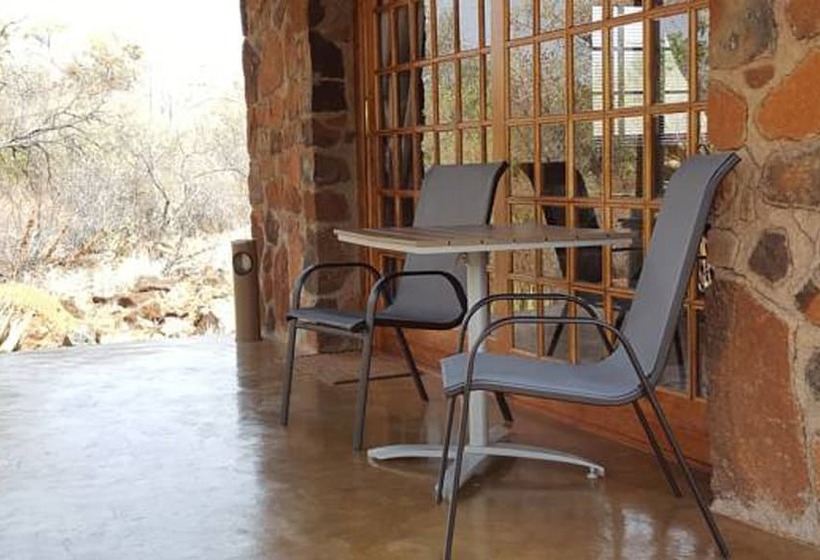 هتل Waterside Cottages