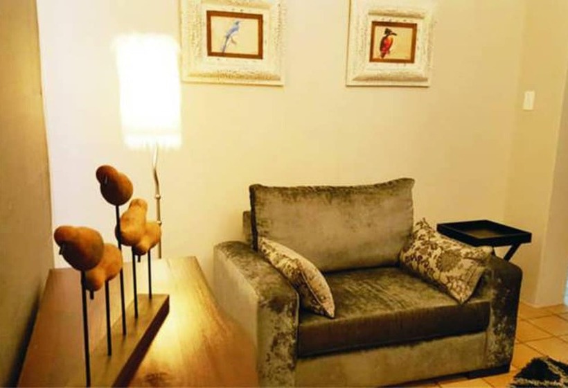 هتل Waterside Cottages